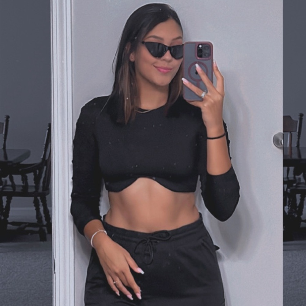 Studio F Crop top